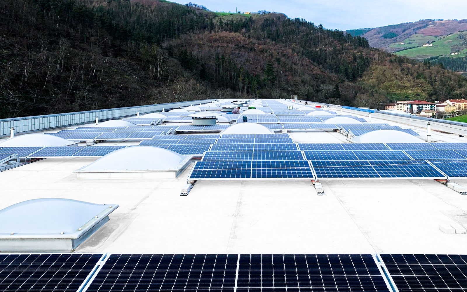 Soraluce installs 820 photovoltaic panels